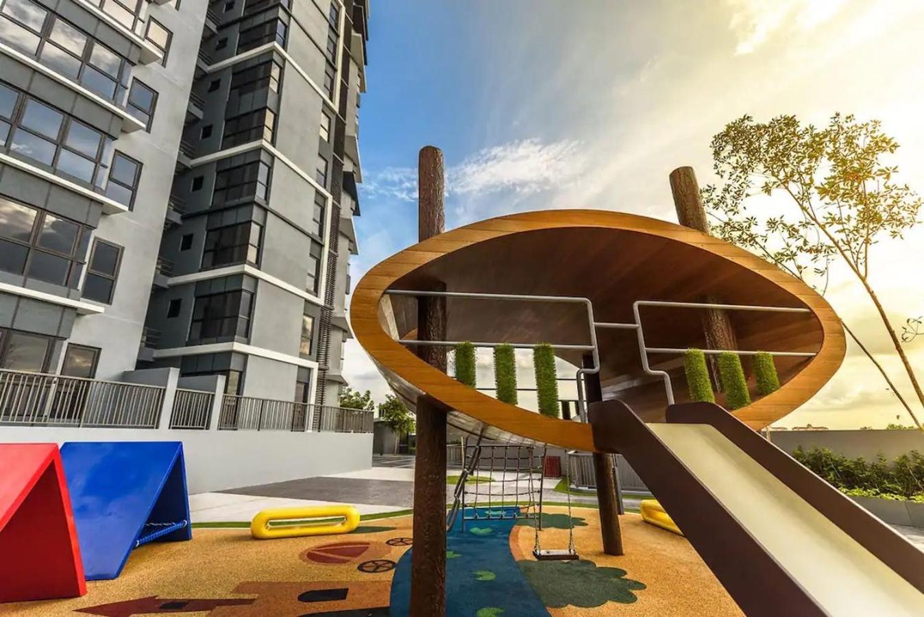 Le Pavilion Bandar Puteri Puchong Bagian luar foto